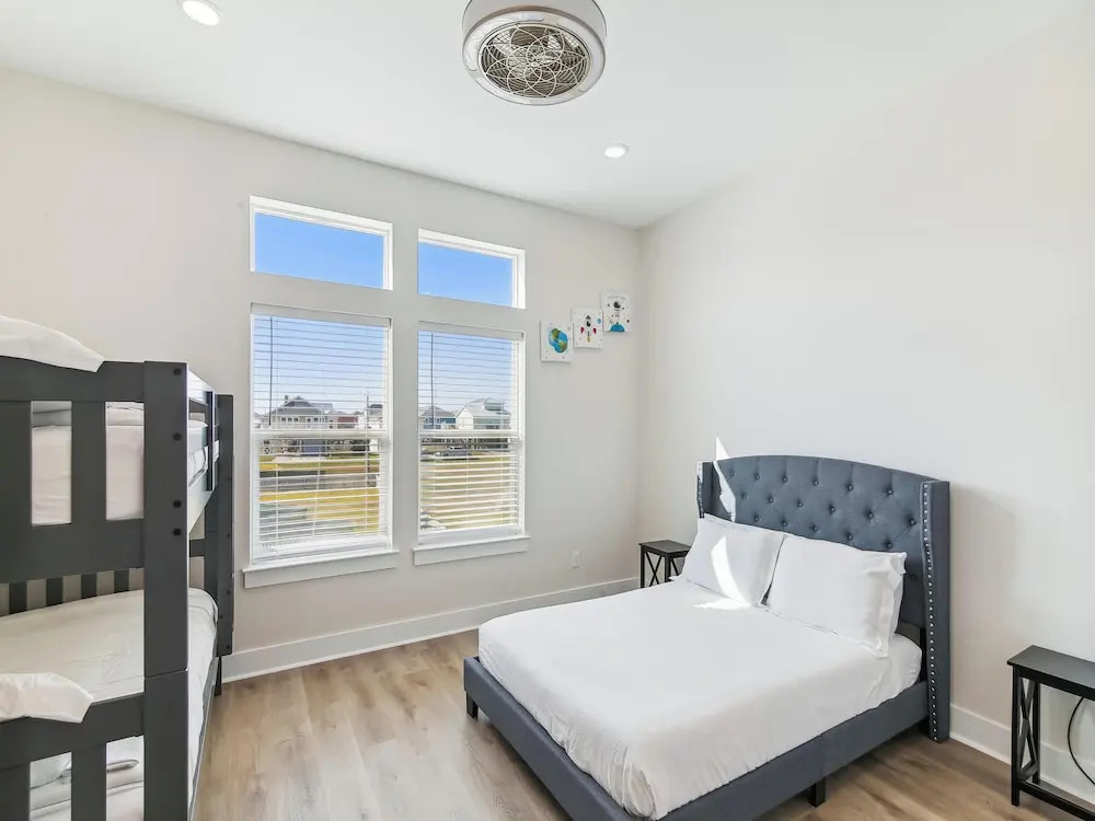 Sandy Smiles by Ryson Vacation Rentals — 2