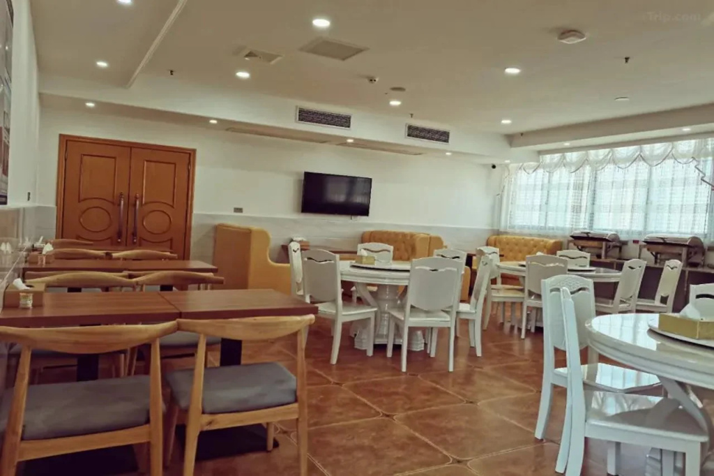 Food & Beverage