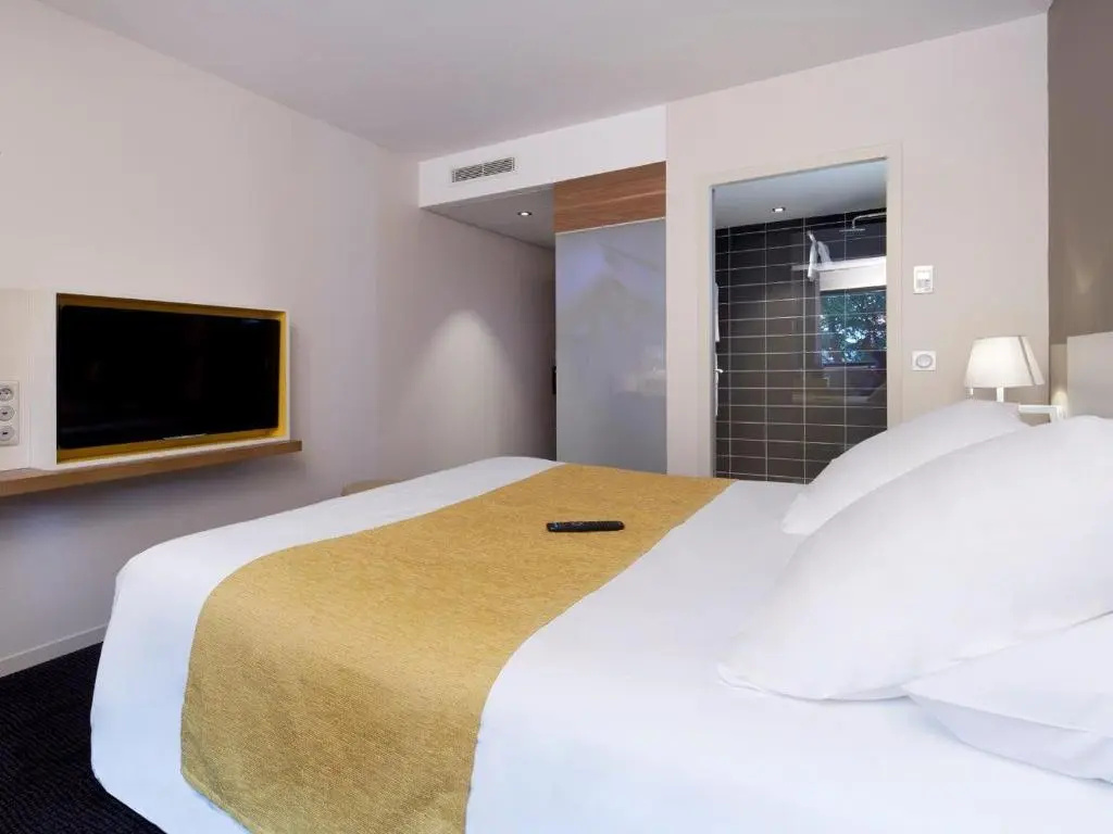 Kyriad Prestige Pau - Zenith - Palais Des Sports - Chambres