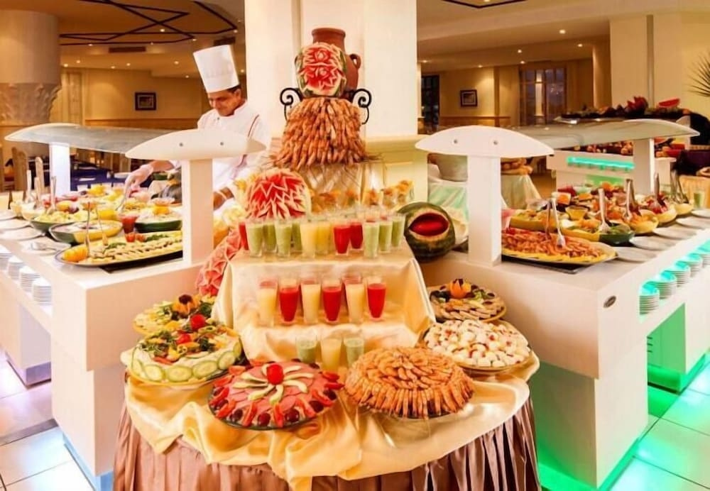 Food & Beverage