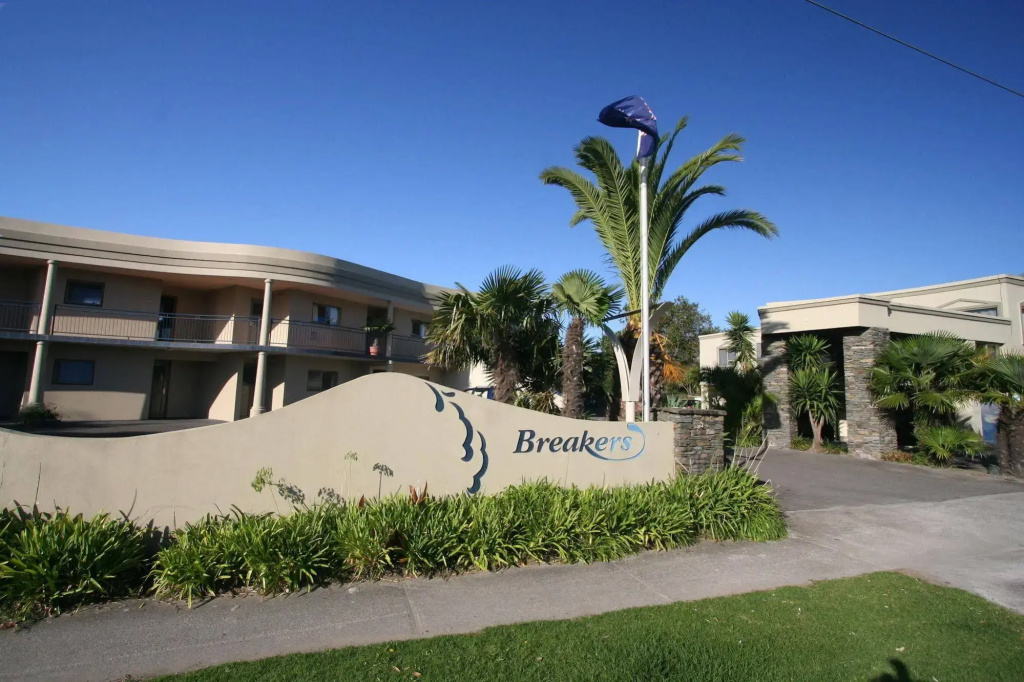 Breakers Motel Whangamata