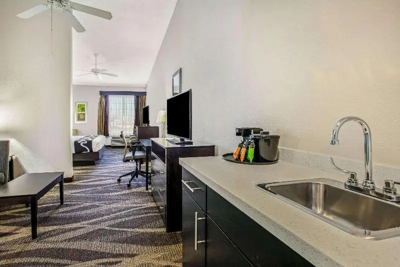 La Quinta Inn & Suites by Wyndham Dallas - Las Colinas - Chambres
