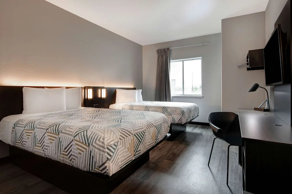 Deluxe Quadruple room