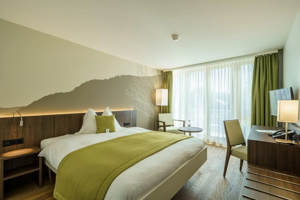 Premium Double room (full double bed)