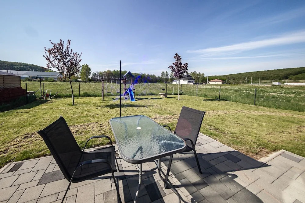 Szabolcs Apartments - фото 8