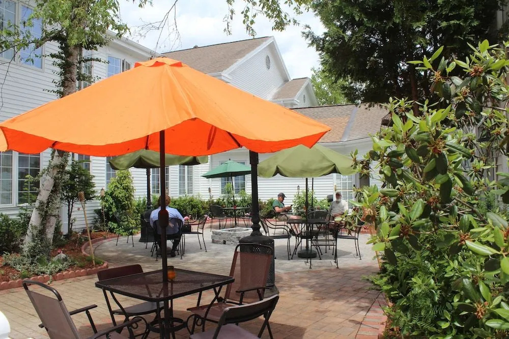 Phoenix Inn Resort - Général