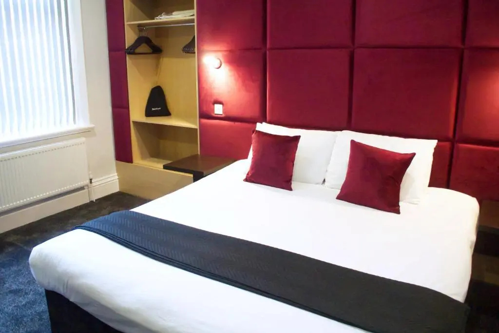 Deluxe Double room (full double bed)