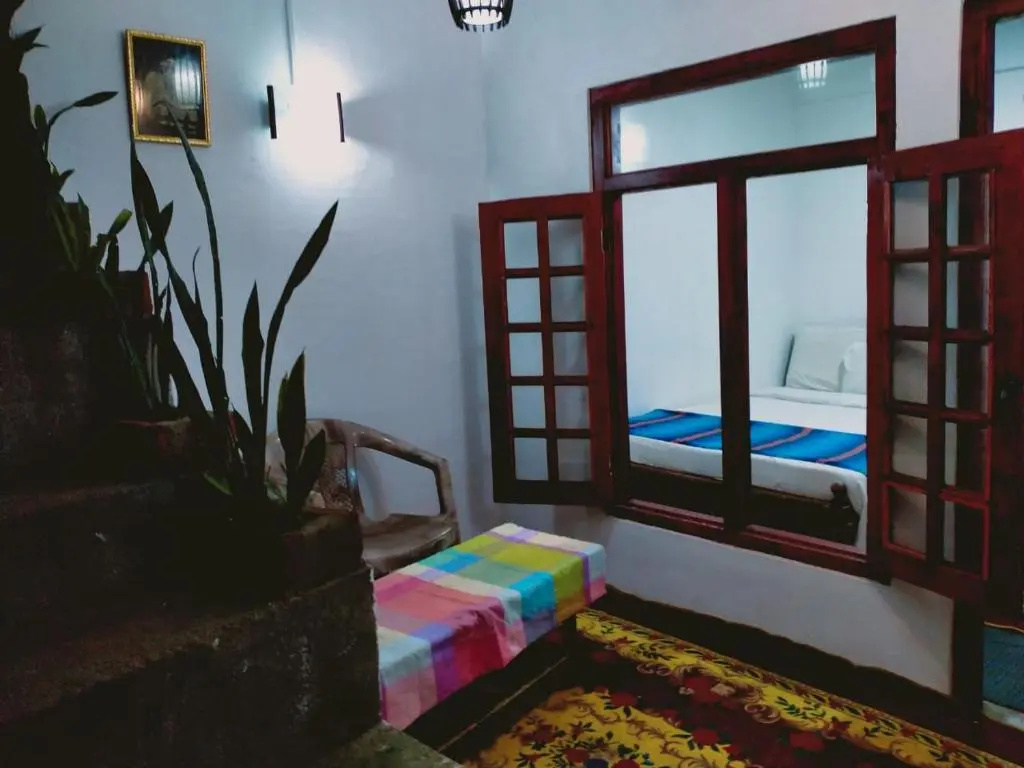 Economy room
