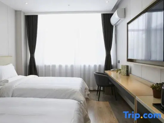 Madrigal hotel 84