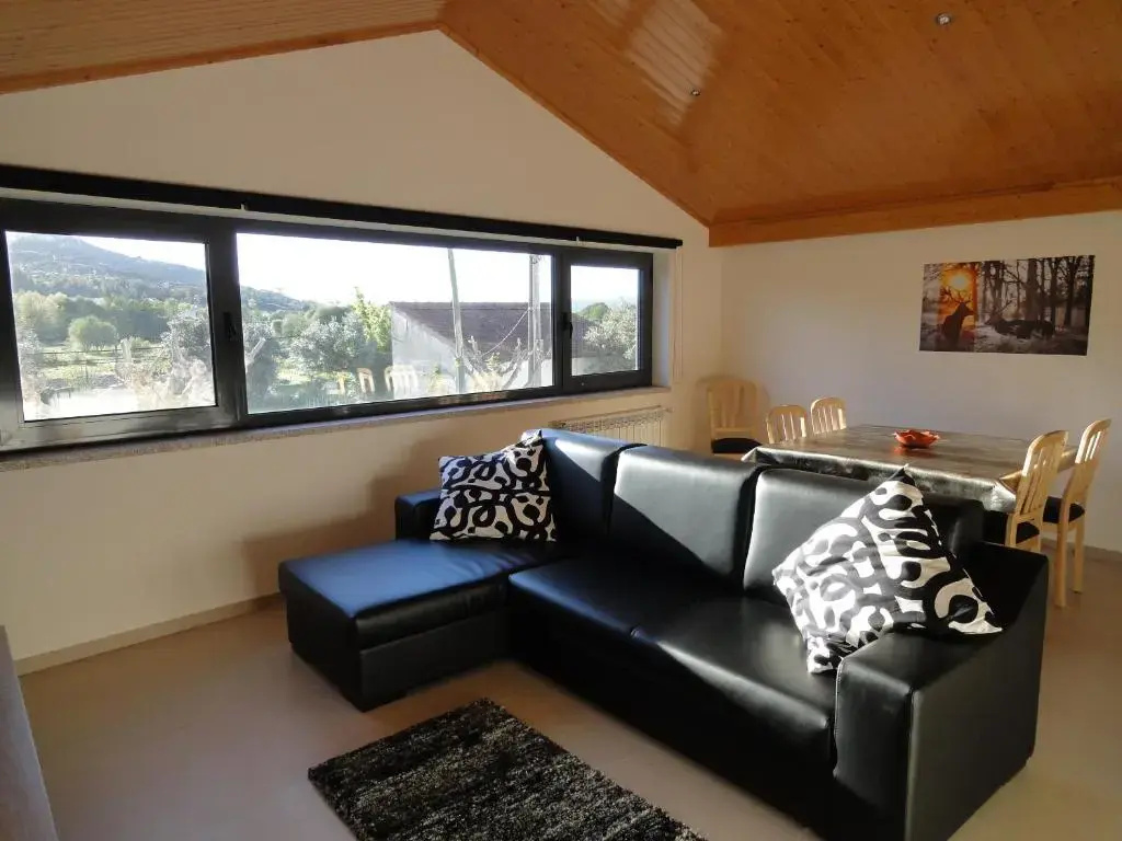 2 Bedrooms Cottage