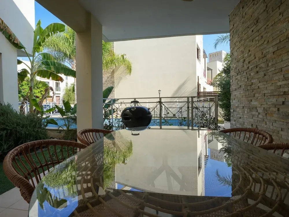 Aqua House Valentino