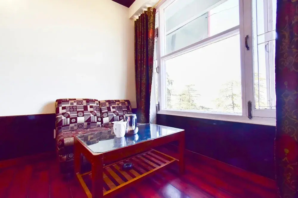 Deluxe Double room (full double bed)