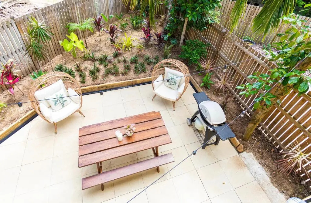 Paradise Palms CLOSE TO BEACH, WIFI, 2 BEDROOMS