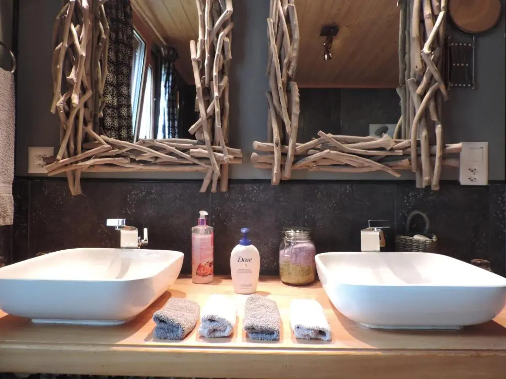 四人房，附設陽台