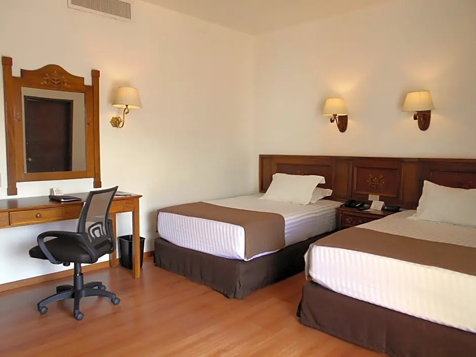 Hotel De Mendoza - Chambres