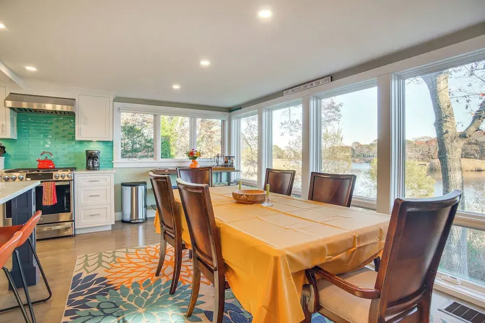 1 Mi to Ferry & Beach: Waterfront Hyannis Home! — фото 4