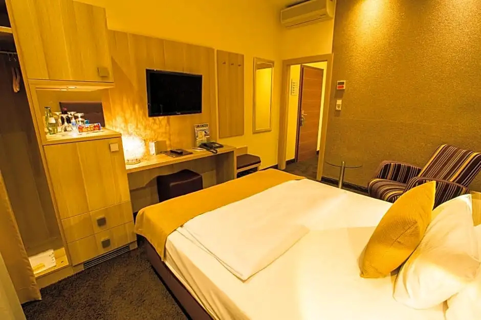 Comfort room