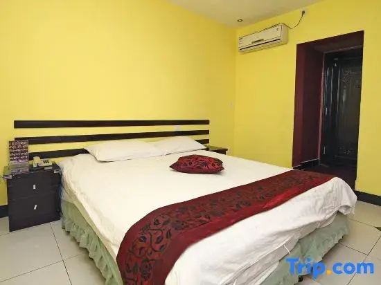 Business Double room (full double bed)