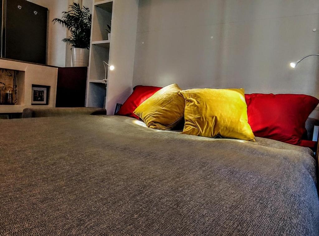 DB House, Town Center Apartment, self check in