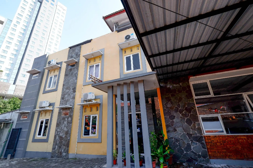 Hotel O Solo Point Guest House Syariah