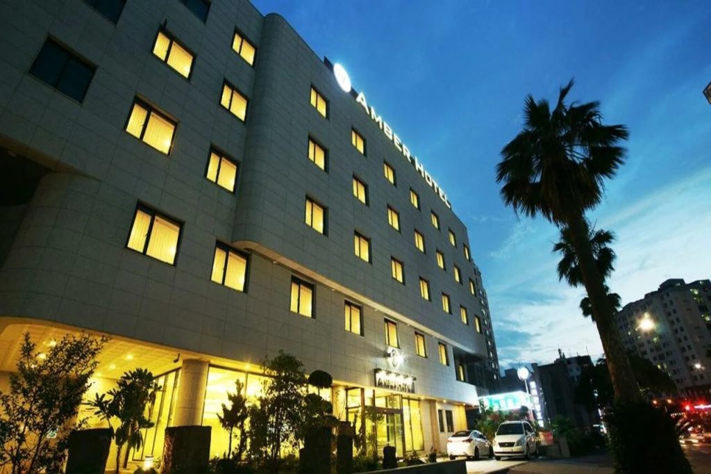 L&L City Hotel