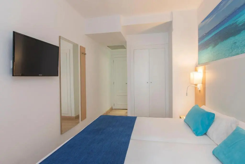 Standard Double room with balcony (twin beds)