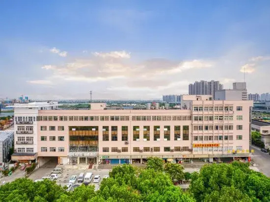 Huihe Hotel (Shaoxing Passenger Transport Center Lu Xun Hometown)
