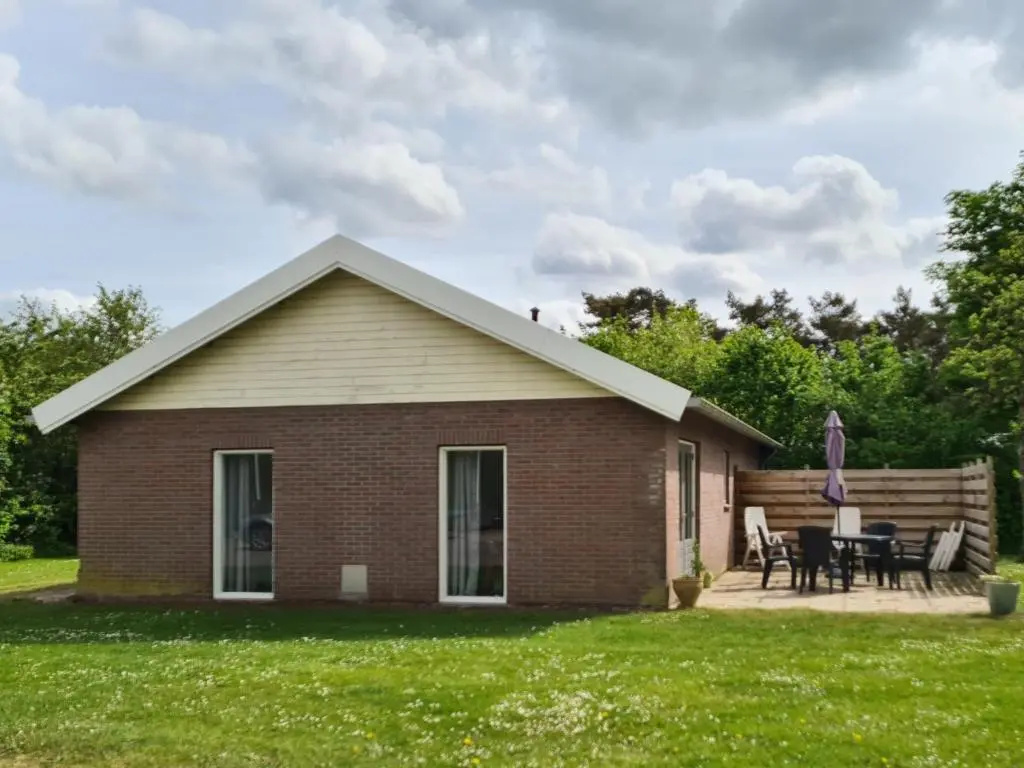 2 Bedrooms Cottage