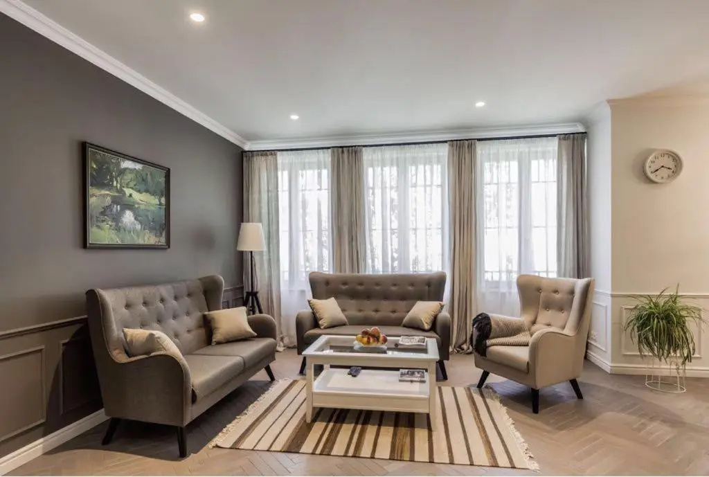 3 Bedrooms Apartment