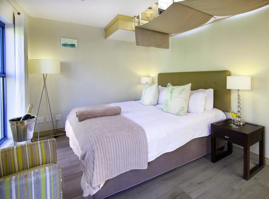 Magellans Hotel — 4