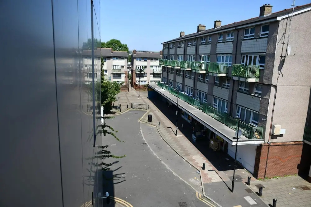 Sleeps 4 - Private Balcony - Wheelchair Accessible
