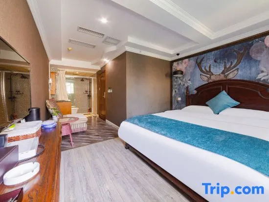 Business Double room (full double bed)