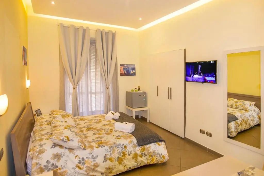 Standard Double room (full double bed)