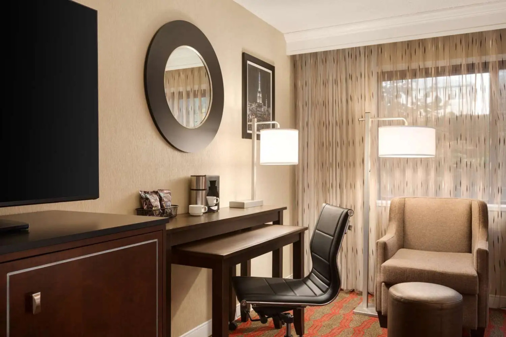 DoubleTree by Hilton New York LaGuardia Airport - Chambres