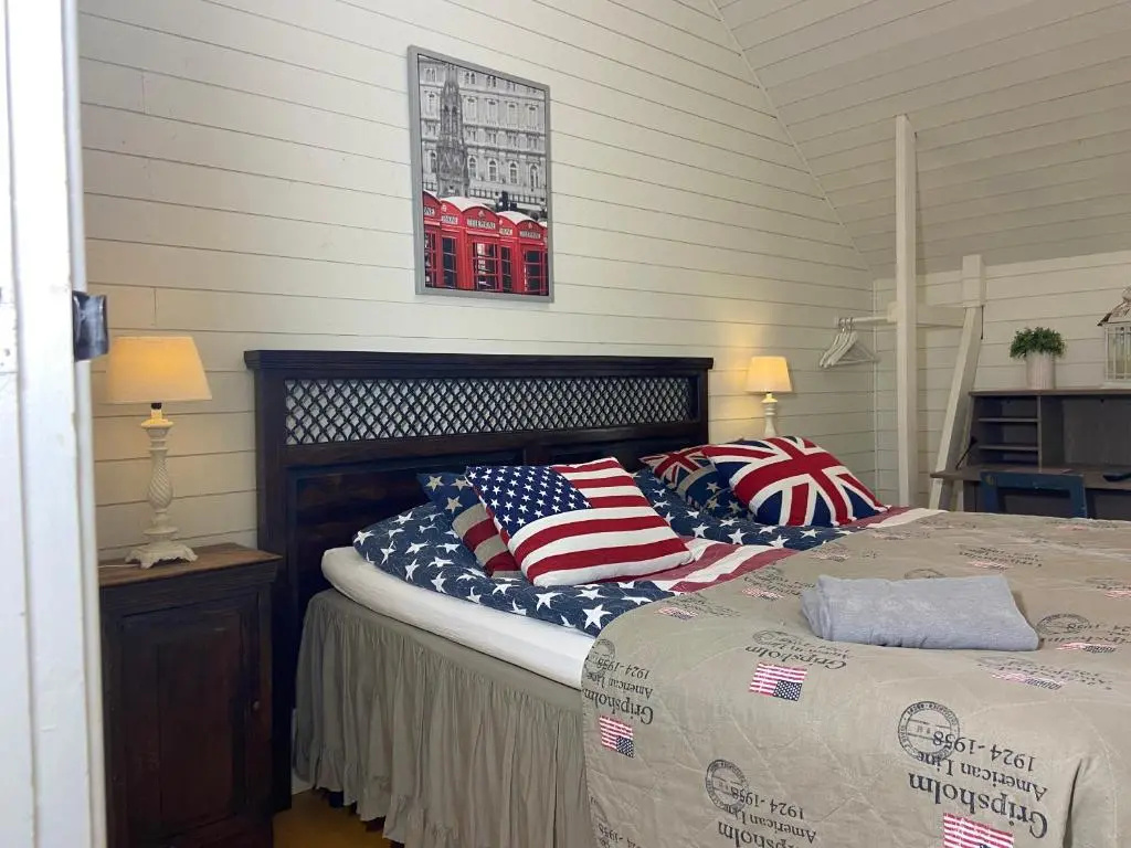 Standard Double room (full double bed)