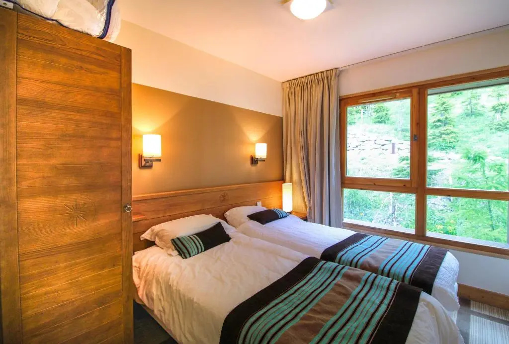 Voir la photo 2 — Spacious Family 2-bed, 2-bath with parking, private piste