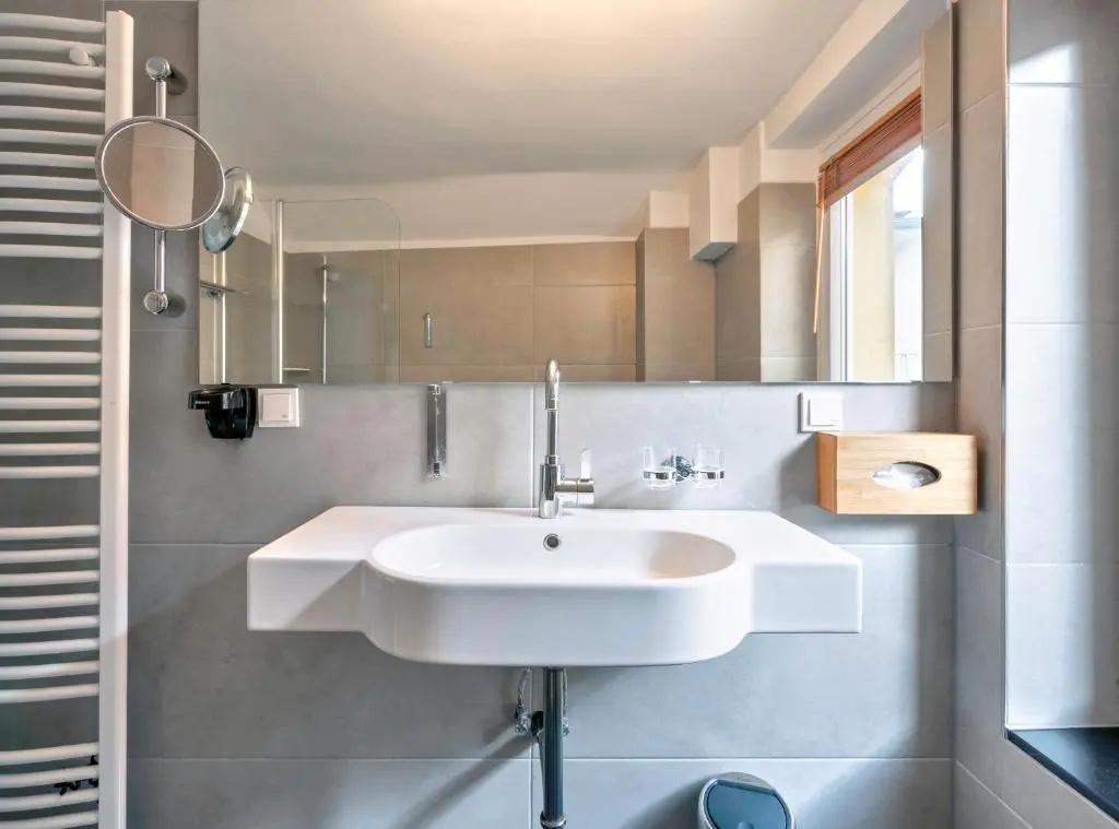 Superior Double room (full double bed)