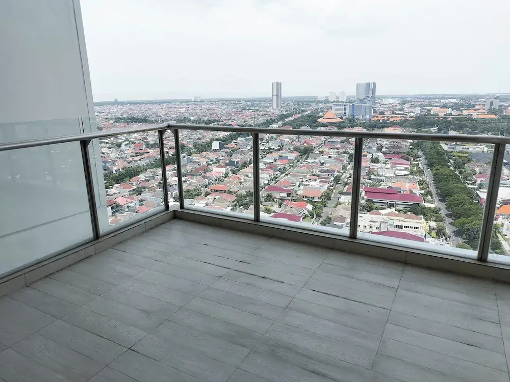 2Br Luxurious And Spacious Apartment At One East Penthouse Residence