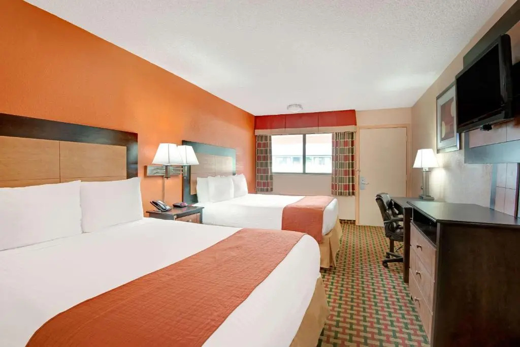 Days Inn Independence — 5