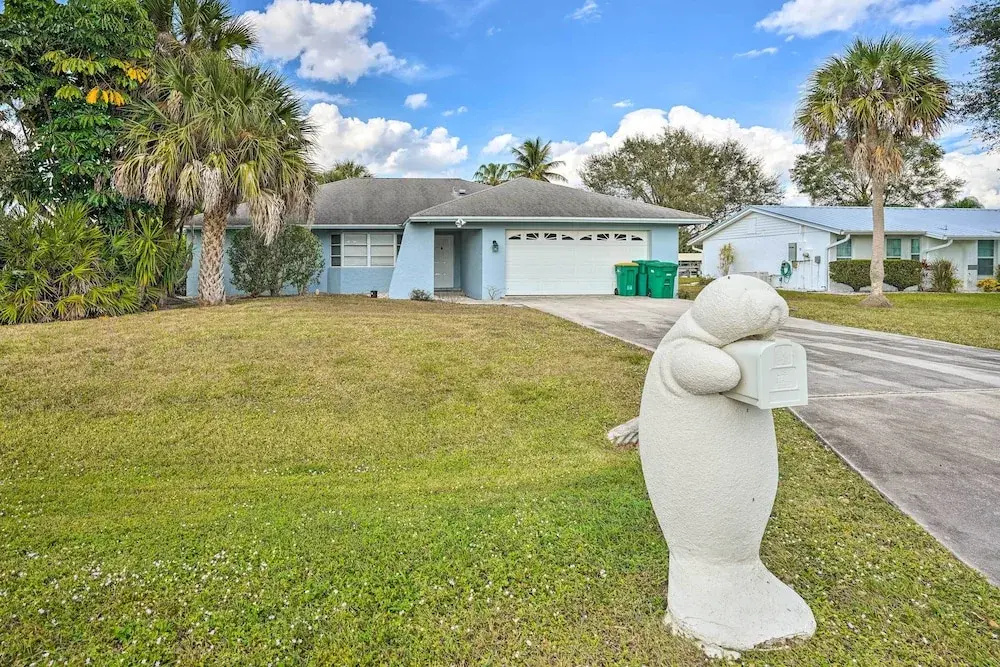 Pool Access & Beach Gear! Canalfront Naples Home