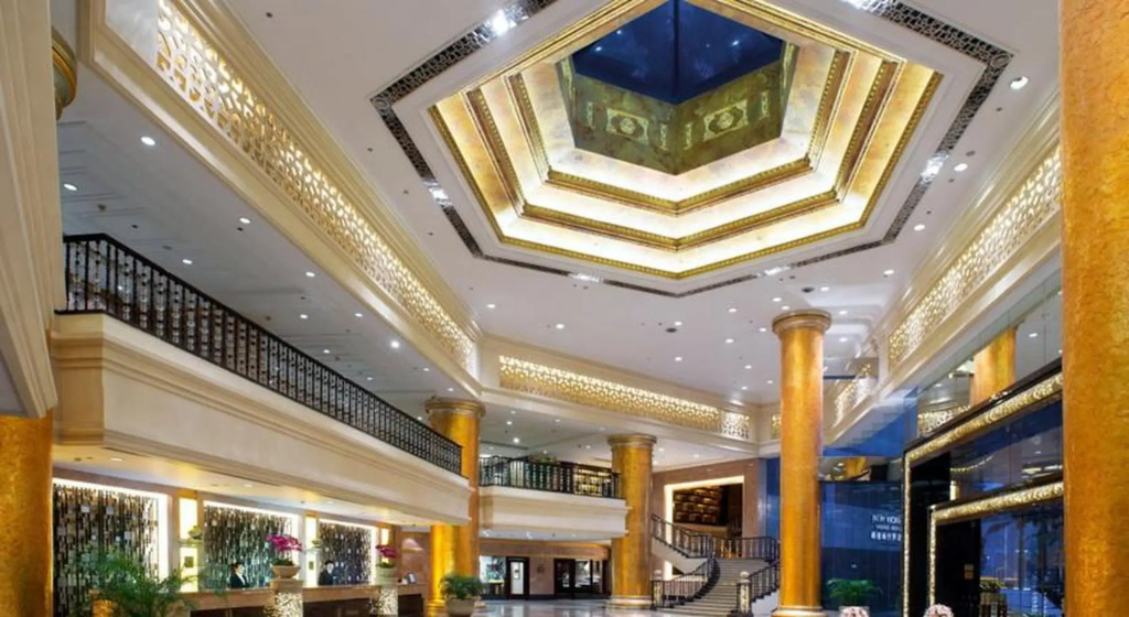 Lobby & Reception