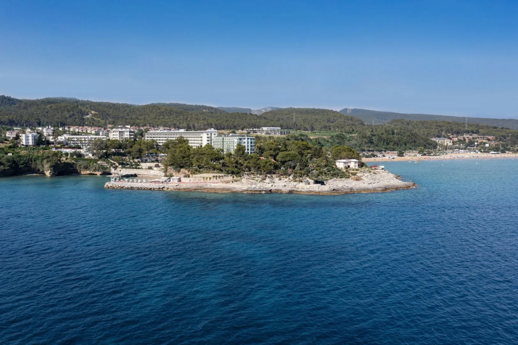 Beach & Waterfront