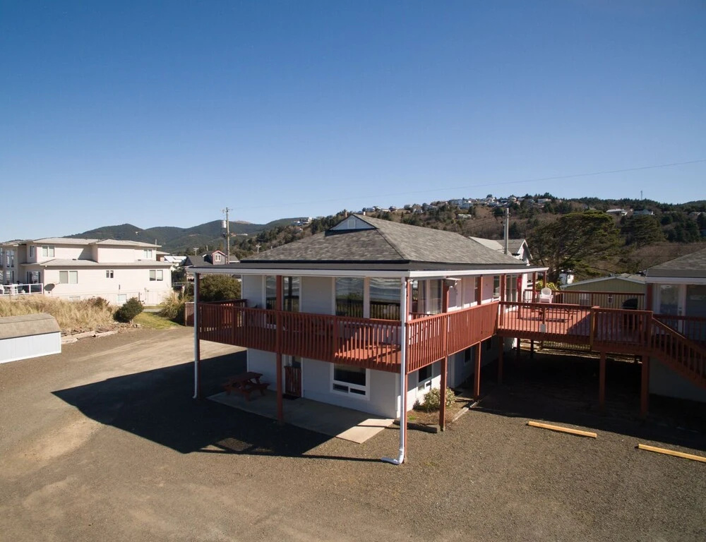 Getaway Oceanfront Lodging - 2 Br Condo