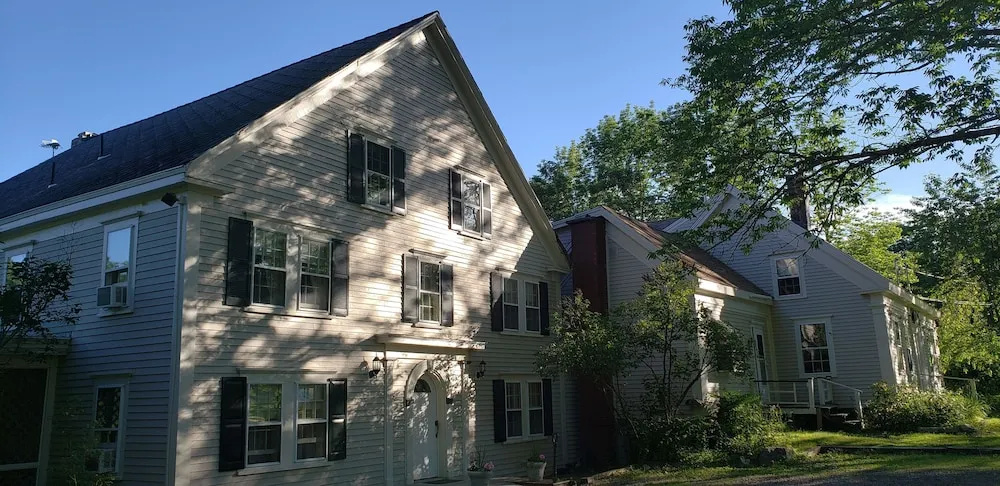 Hawks House Inn