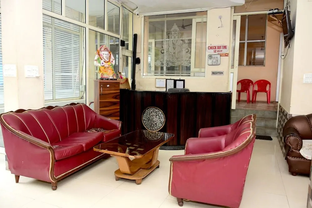 Lobby & Reception