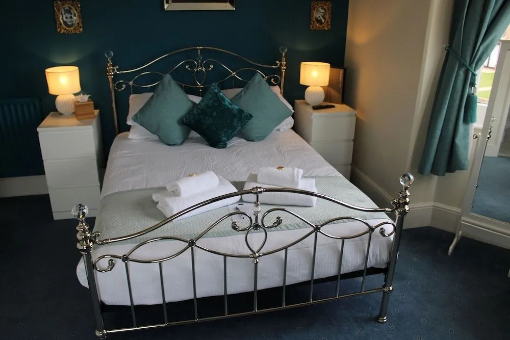 The Birdham Hotel & Restaurant — 5