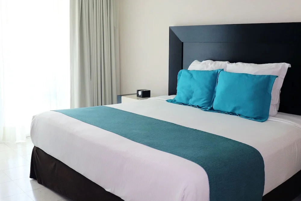 Superior Double room with balcony (full double bed)