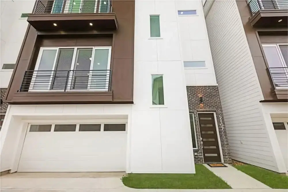 Luxurious 3 Bed3 Bath Near Downtown Houston