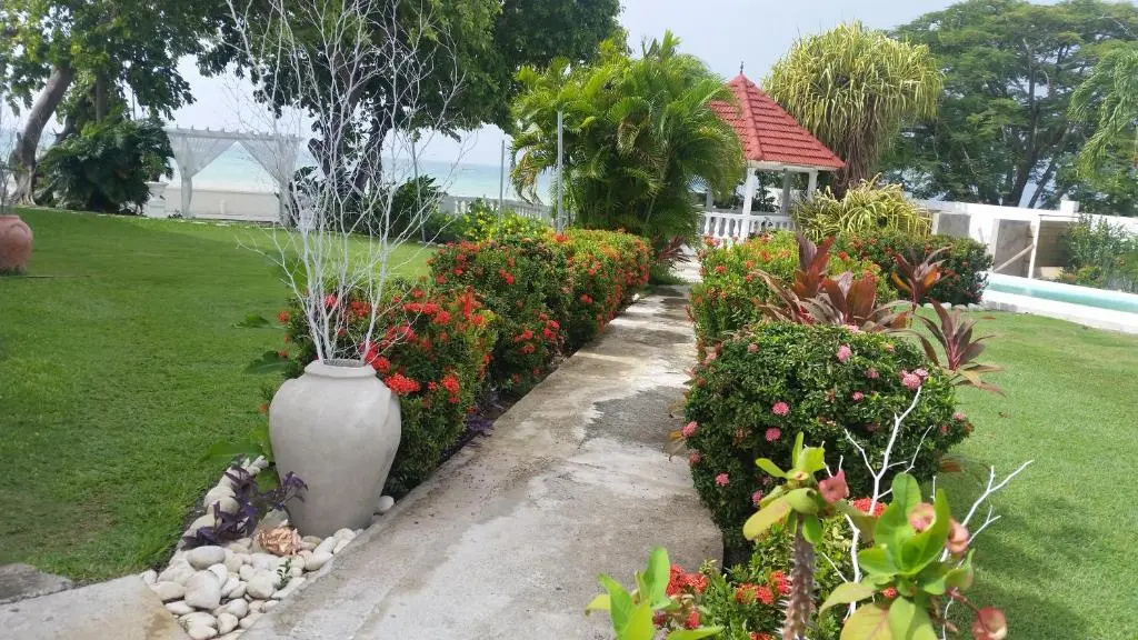 Whispering Bamboo Cove Resort