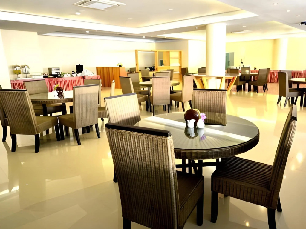 Food & Beverage